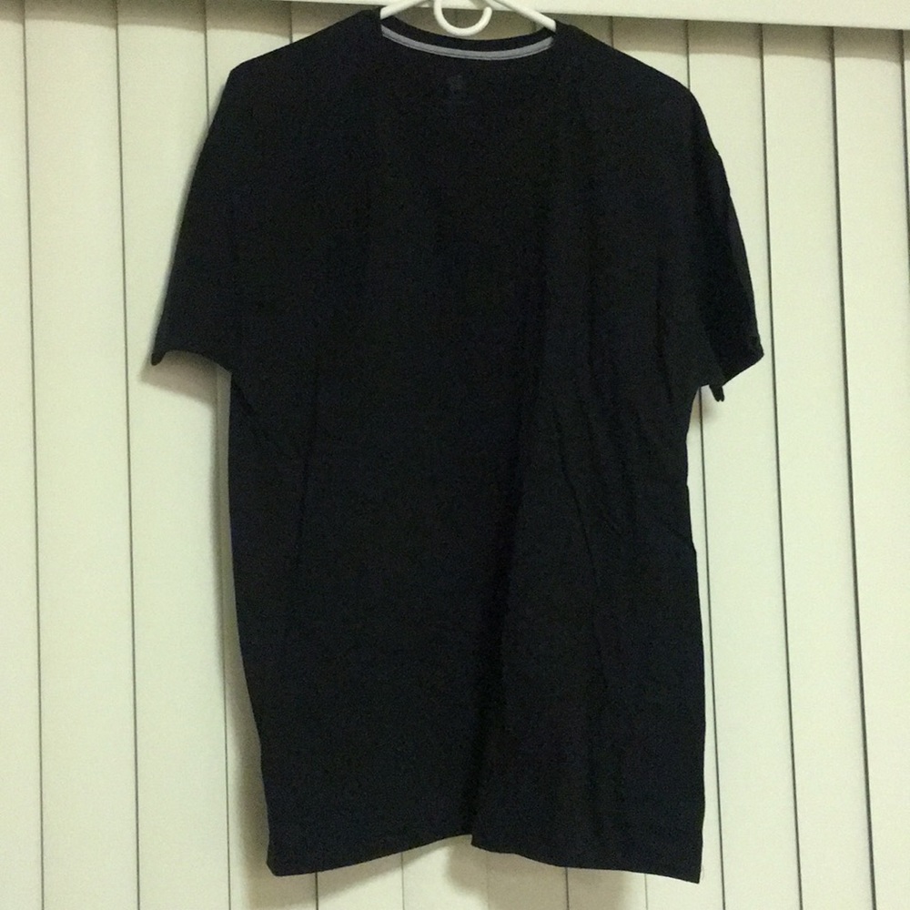 Black-Tee